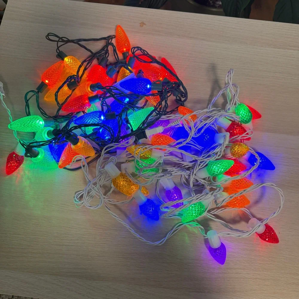 Christmas String Lights C9 LED Multi Color Wire Faceted 25 Bulbs Each
